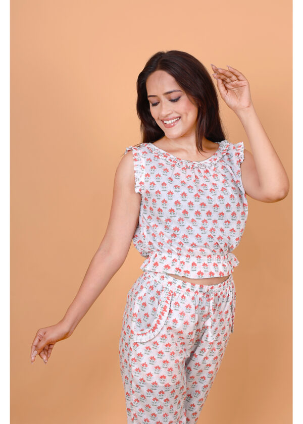 White Cotton Printed Co-Ord Set with Sleeveless Top & Pants - Image 4