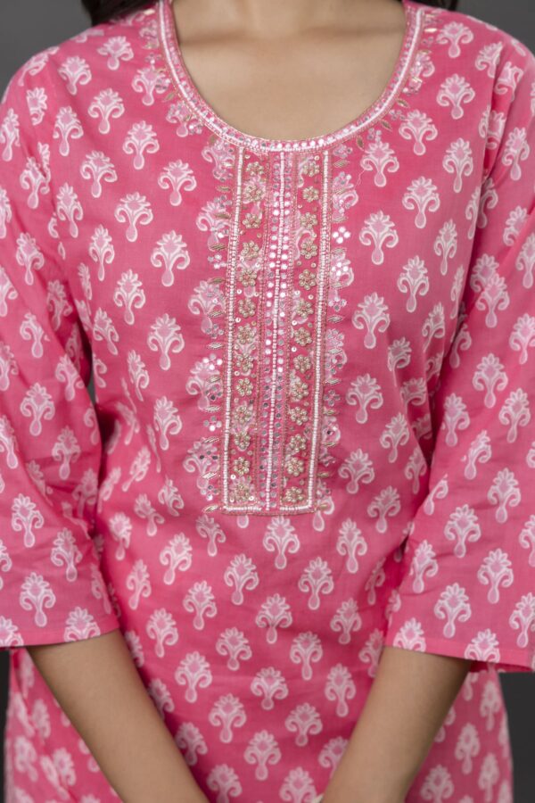 Pink Cotton Printed Kurta Set with Matching Pants & Dupatta – Elegant Women’s Ethnic Wear - Image 5