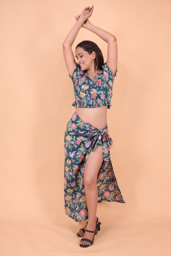 Floral Printed Two-Piece Western Crop Top & Side Slit Skirt