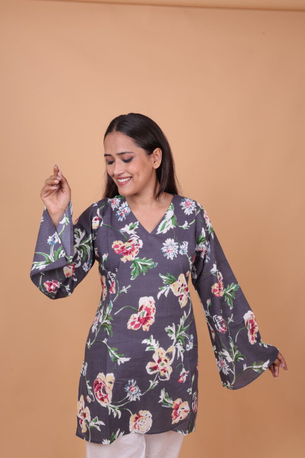 Floral Printed Kurta – dark gray V-Neck Long Sleeve Ethnic Tunic for Casual Wear