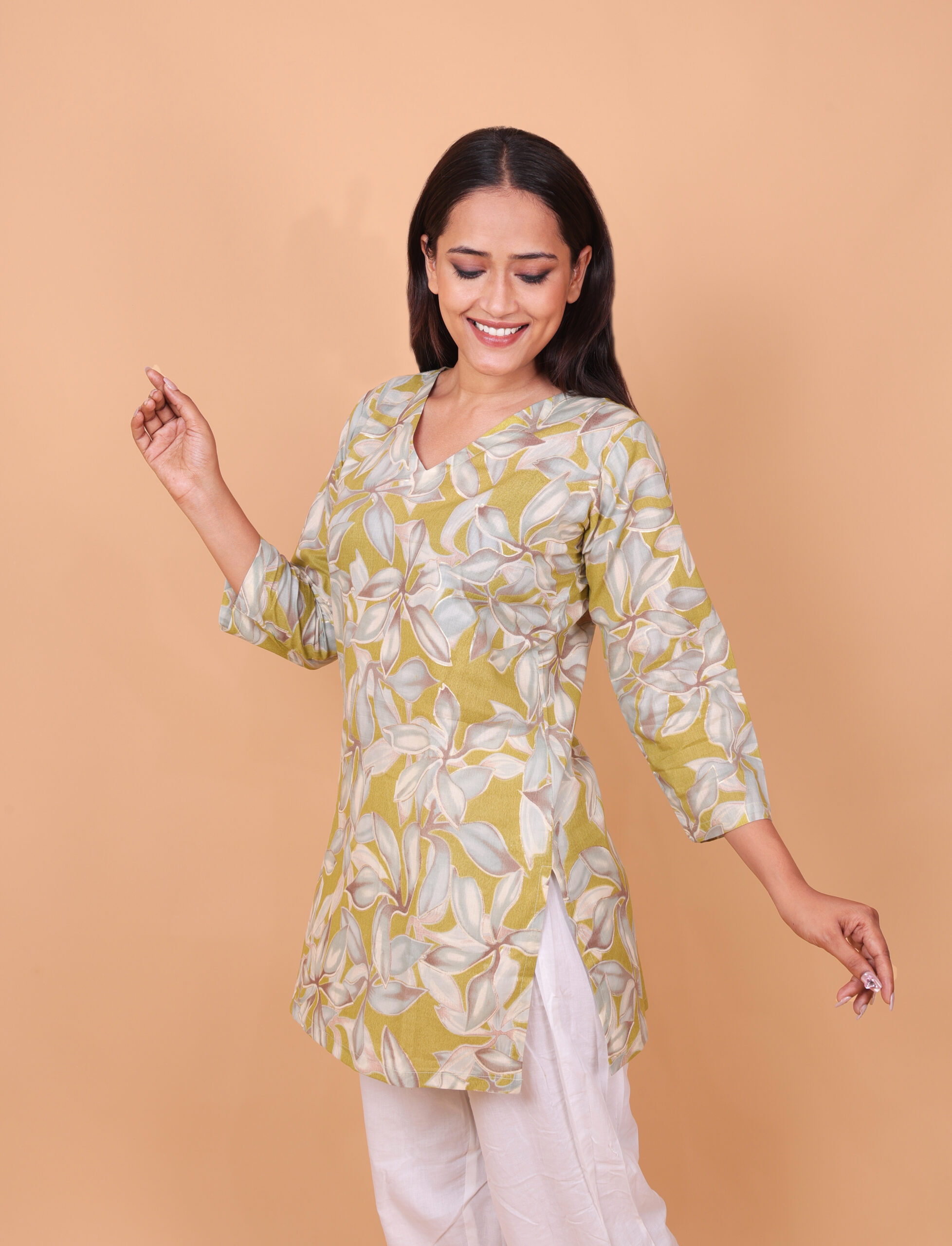 Floral Printed Kurta – Yellow V-Neck 3/4 Sleeve Ethnic Tunic for Daily Wear - Image 2