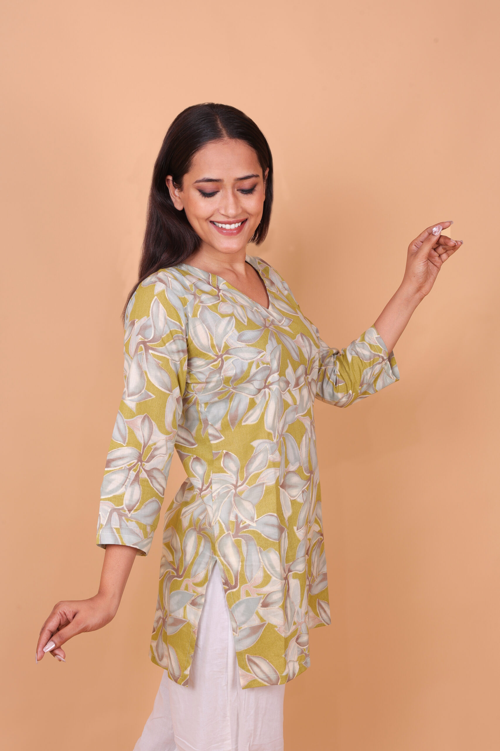 Floral Printed Kurta – Yellow V-Neck 3/4 Sleeve Ethnic Tunic for Daily Wear - Image 3