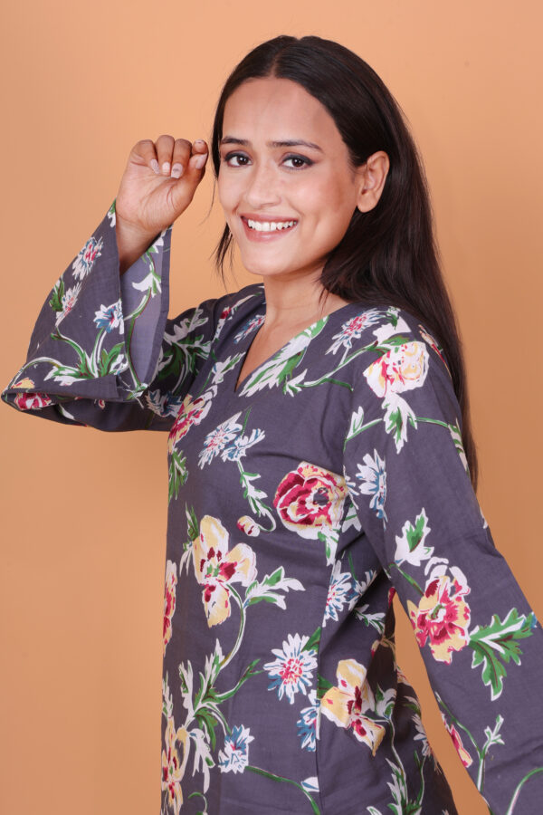 Floral Printed Kurta – Navy Blue V-Neck Long Sleeve Ethnic Tunic for Casual Wear